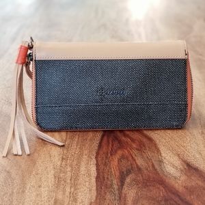 Sherpani Tai Wallet